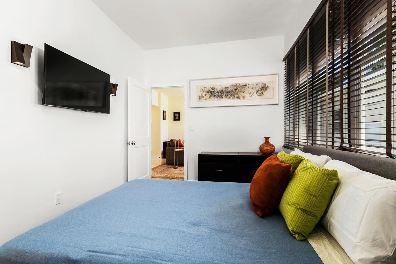 Two Bedroom Two Bath Apartment 2 Block To Beach Miami Beach Kültér fotó