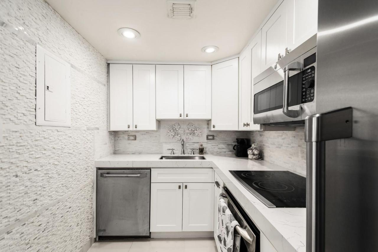 Two Bedroom Two Bath Apartment 2 Block To Beach Miami Beach Kültér fotó
